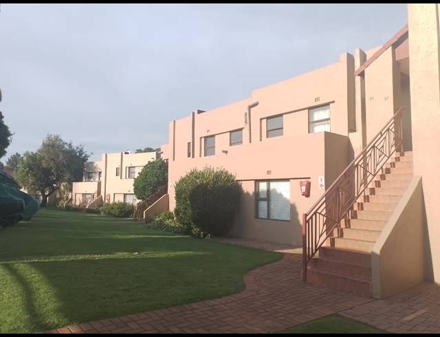 2 BEDROOM FLAT FOR SALE IN ABRAHAMSRUST